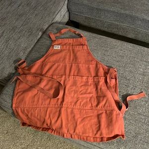 Big Bud Press Full Artist Togs Apron in Clay Red